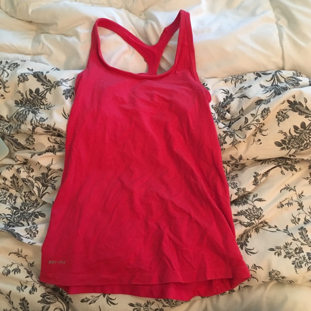 Nike workout tank with built in bra